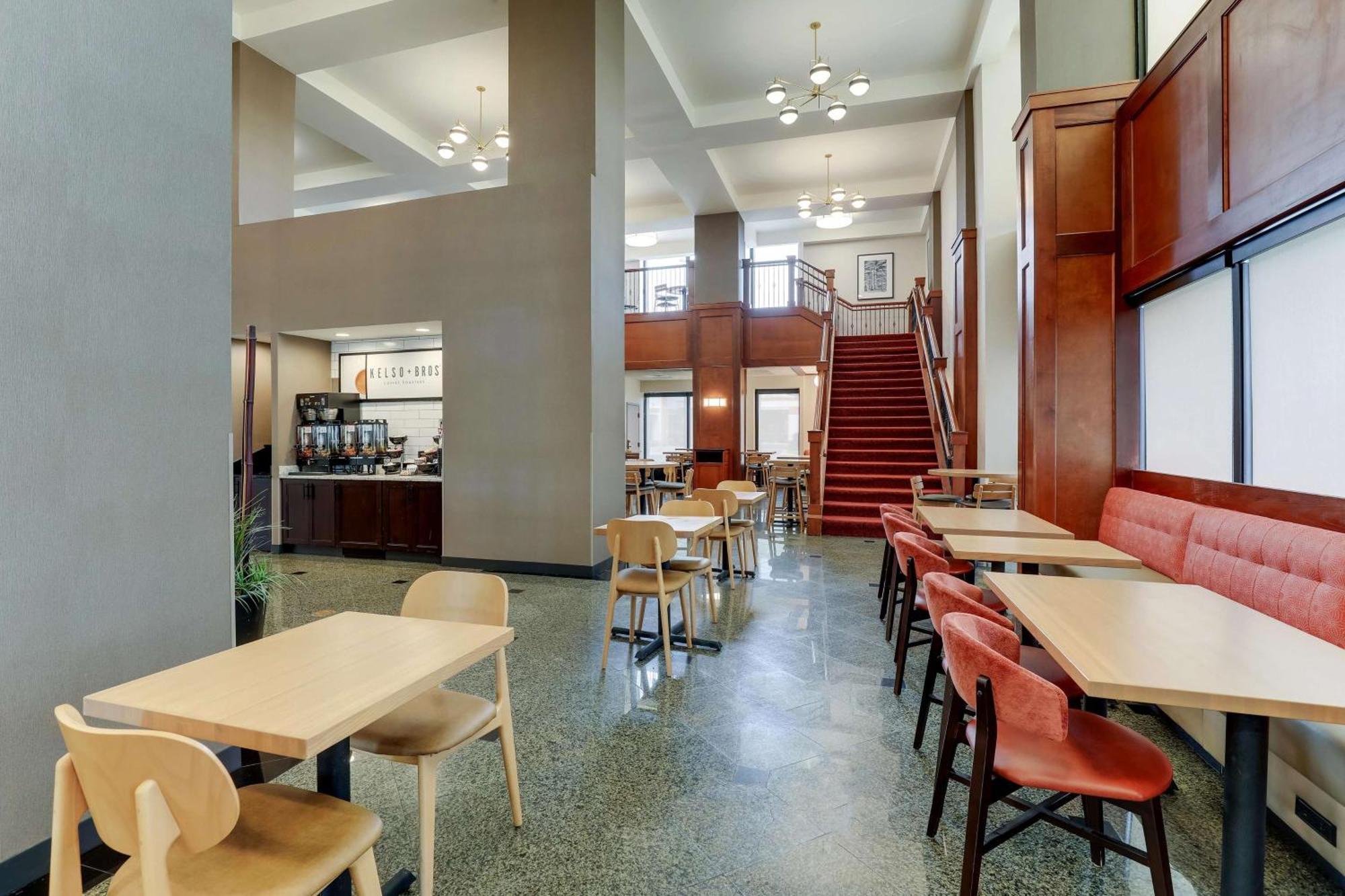 Drury Inn & Suites Birmingham Lakeshore Drive Екстериор снимка