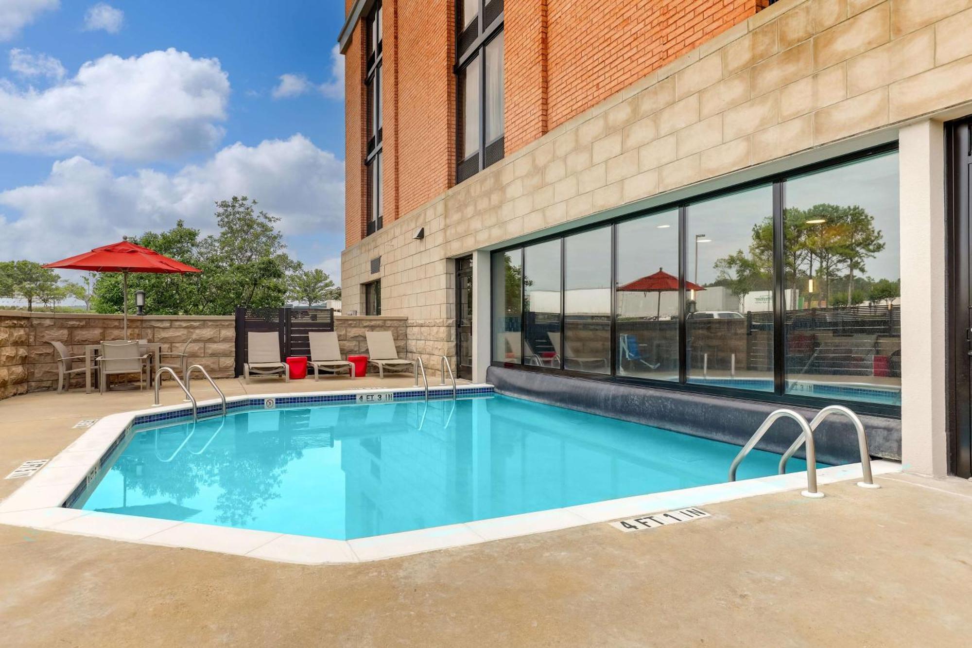 Drury Inn & Suites Birmingham Lakeshore Drive Екстериор снимка