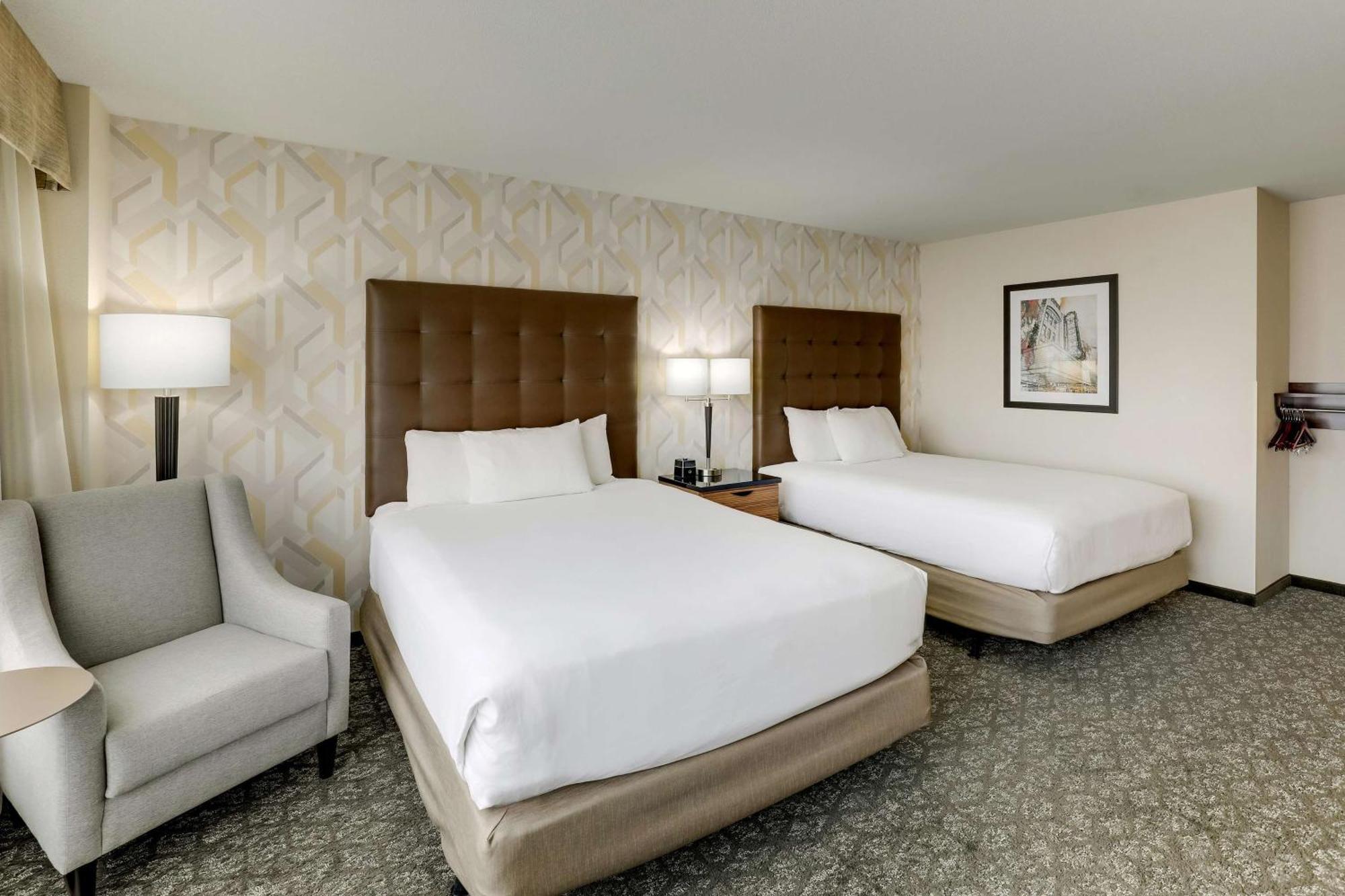 Drury Inn & Suites Birmingham Lakeshore Drive Екстериор снимка