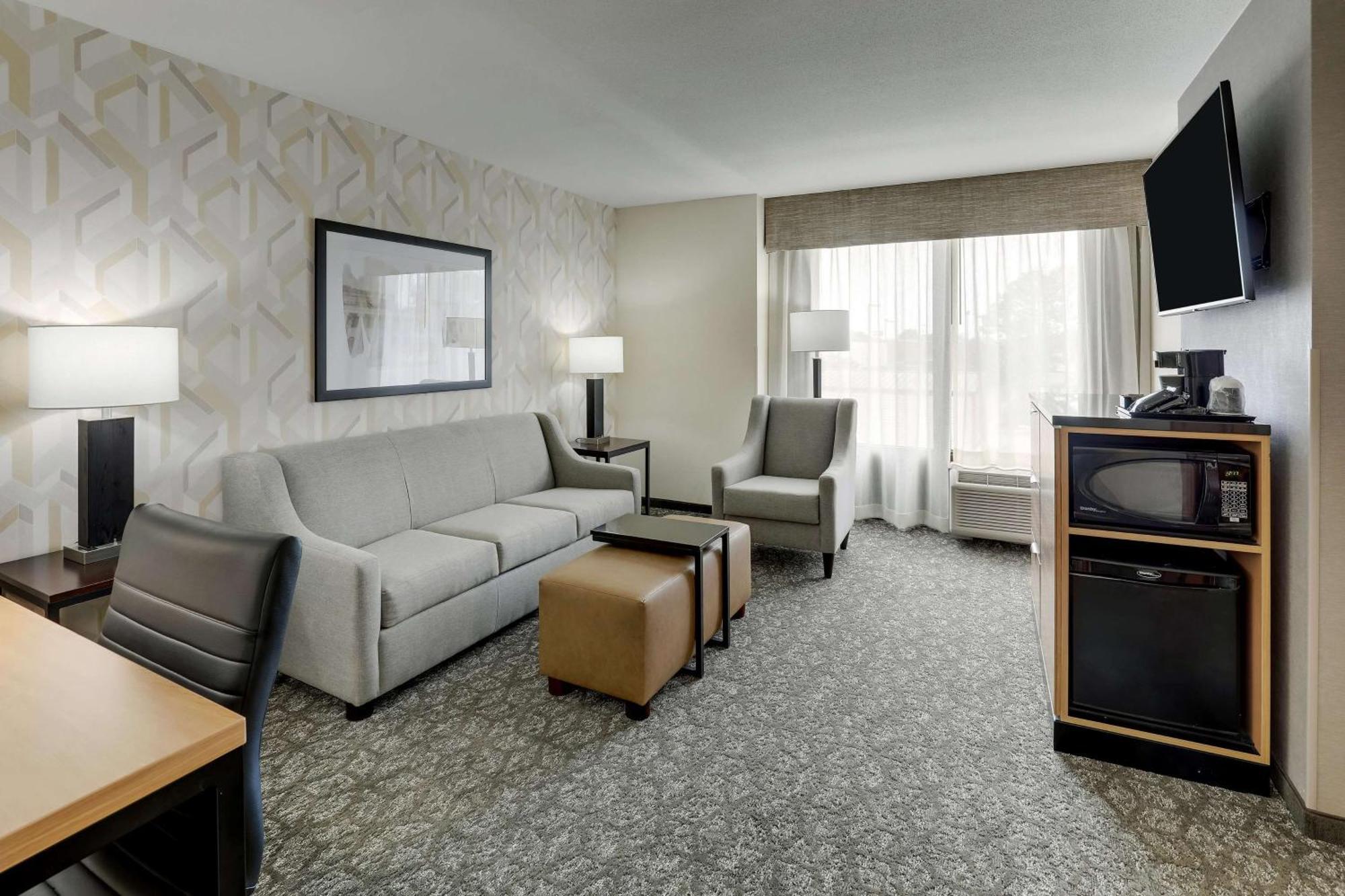 Drury Inn & Suites Birmingham Lakeshore Drive Екстериор снимка