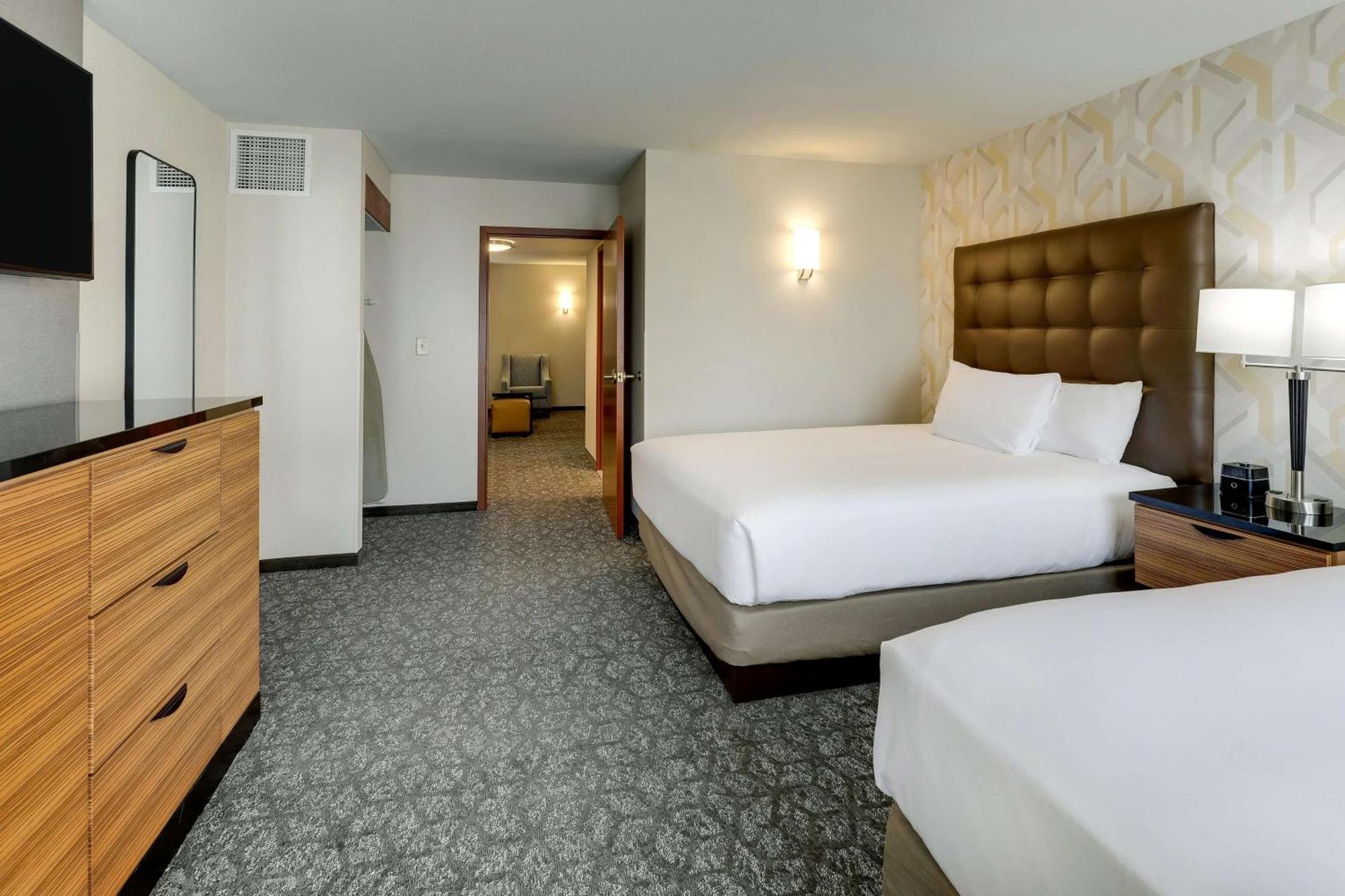 Drury Inn & Suites Birmingham Lakeshore Drive Екстериор снимка