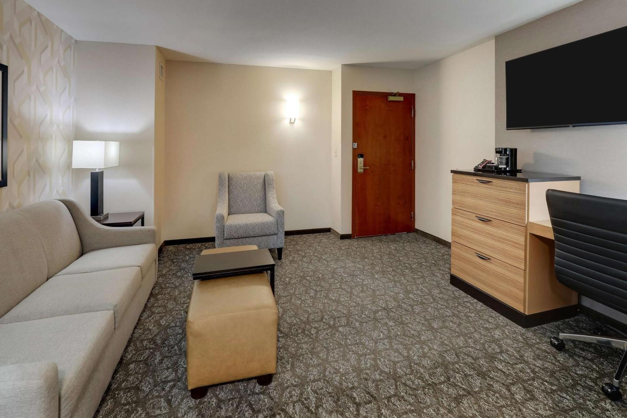 Drury Inn & Suites Birmingham Lakeshore Drive Екстериор снимка