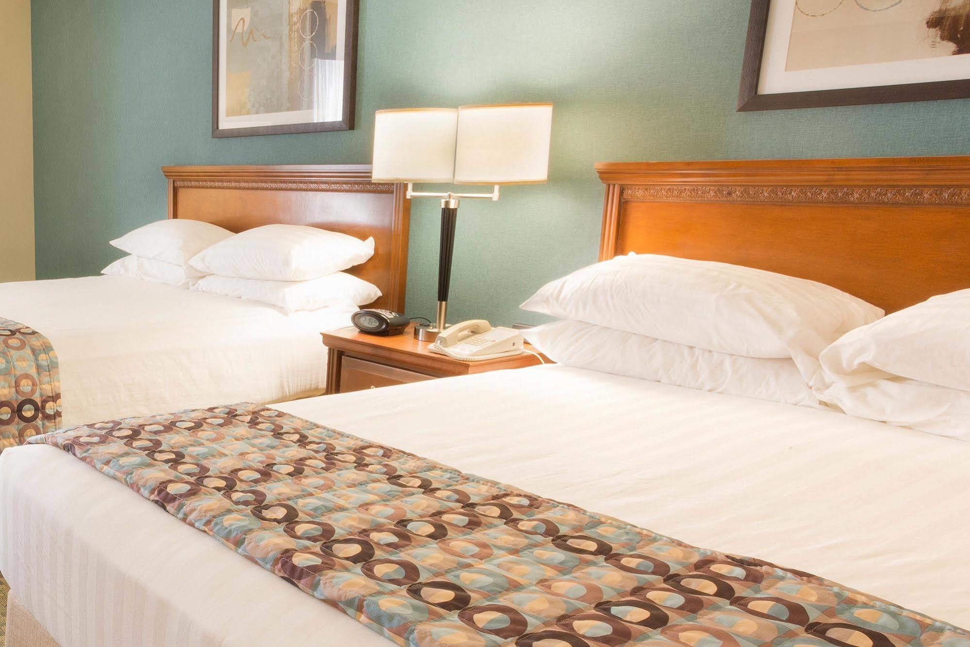 Drury Inn & Suites Birmingham Lakeshore Drive Екстериор снимка